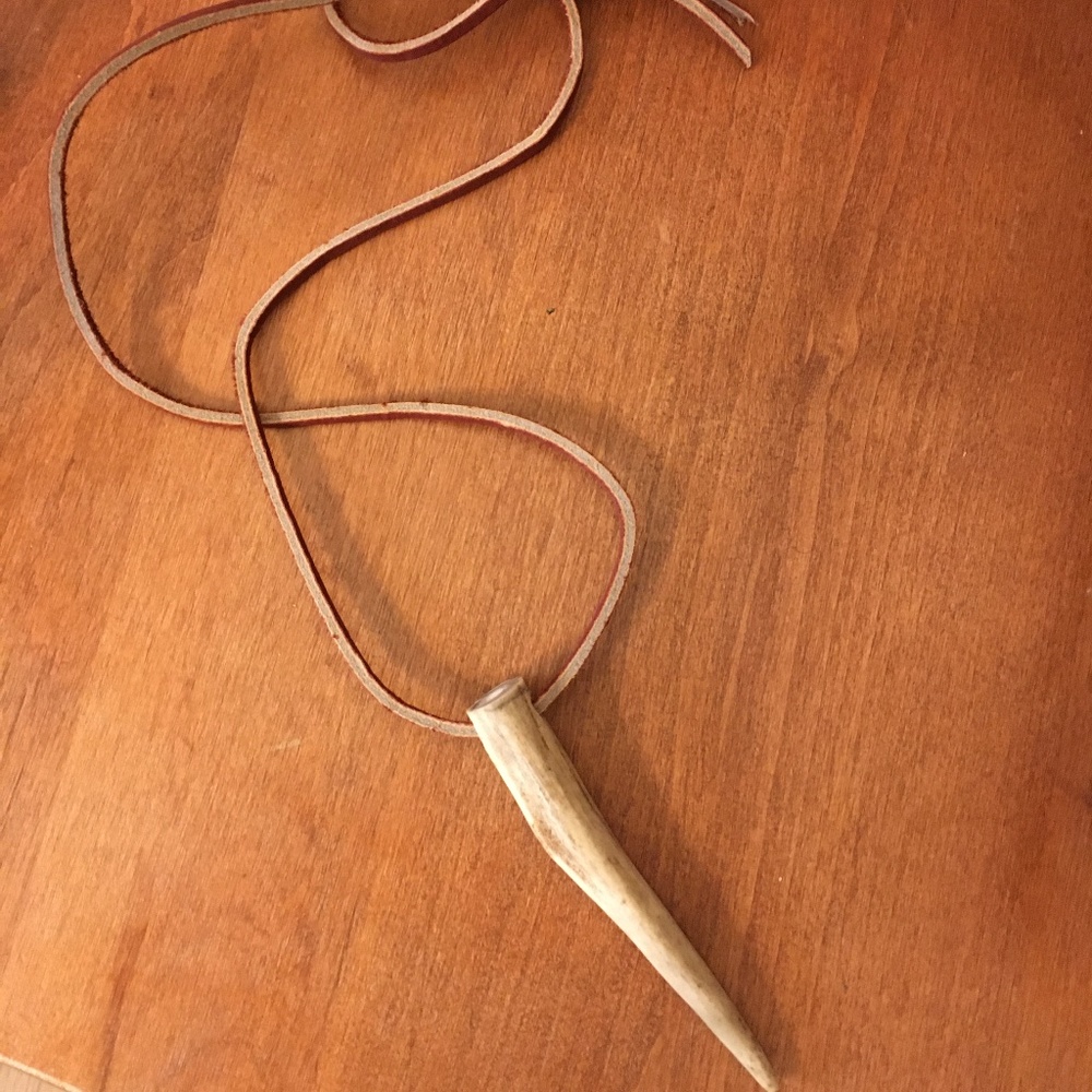ARTISAN CRAFTED Deer Antler Necklace